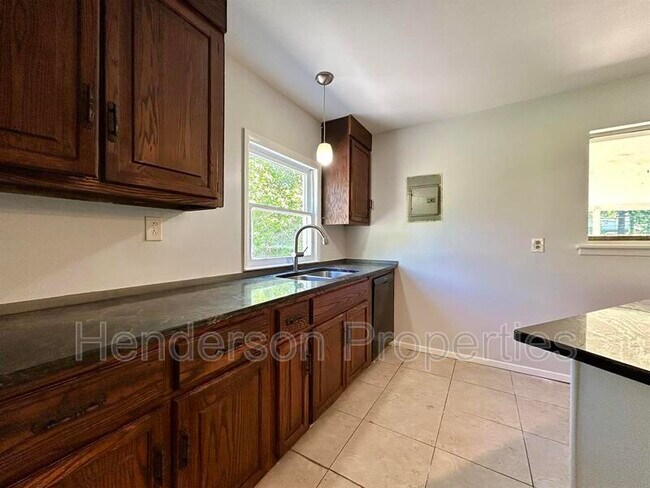 Photo - 908 Bilmark Ave