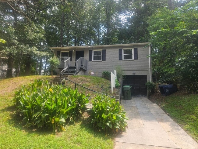 Building Photo - 3 Bedroom 1 bath home