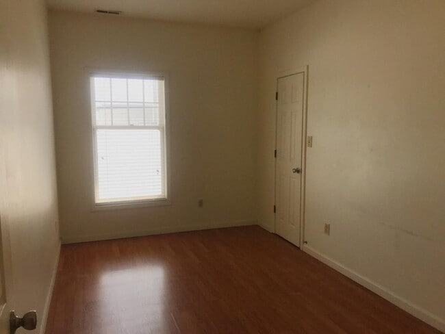 Photo - 111 E 6th St