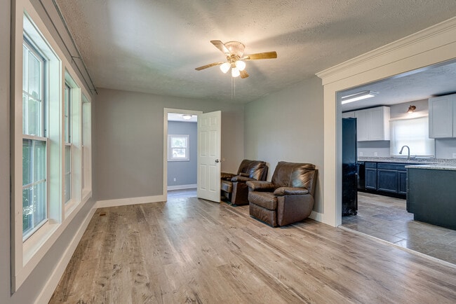 Photo - 279 Stones River Rd