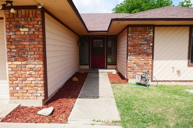 5503 NW Wilfred Dr