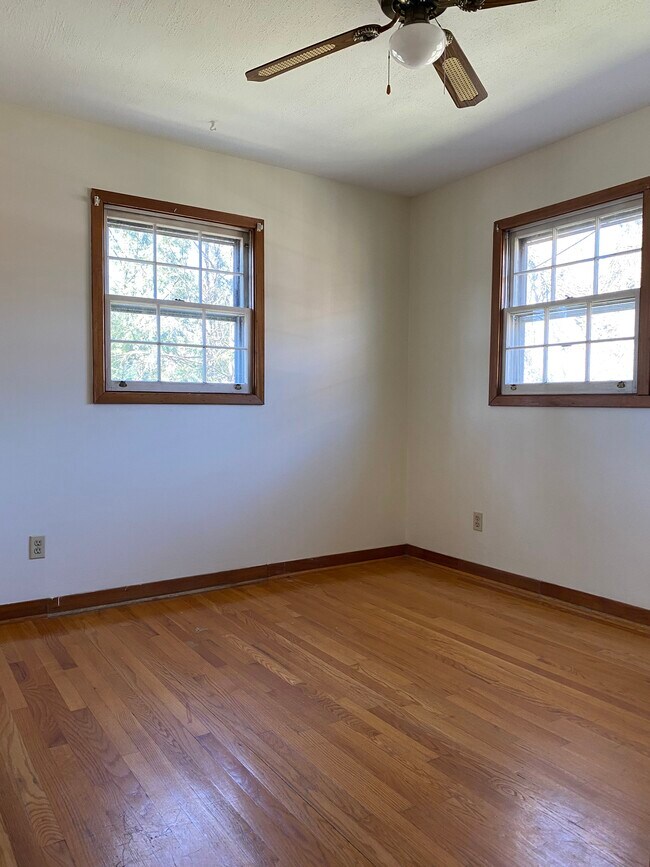 Bedroom 1 - 218 Bird Court