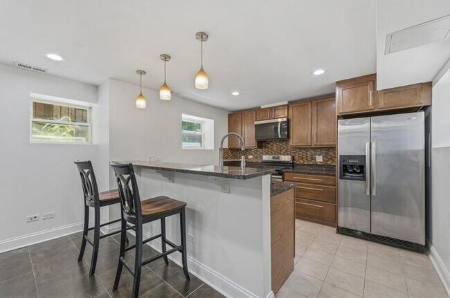 Photo - 7733 N Marshfield Ave