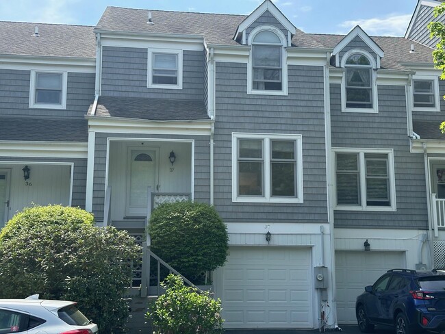 Photo - 37 Sea Ct Ln Townhome
