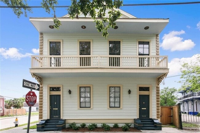 Building Photo - 1600 Governor Nicholls St Rental