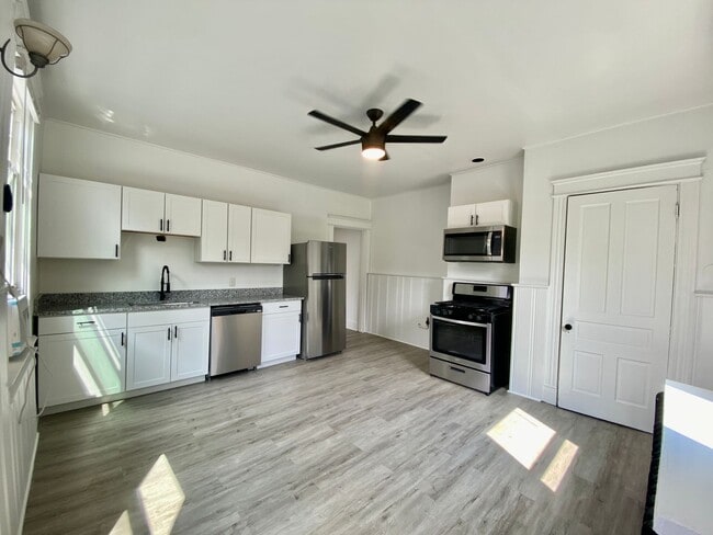 Building Photo - 2314 Victor St Unit Single Family