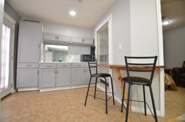 Photo - 13102 Richmond Ave.