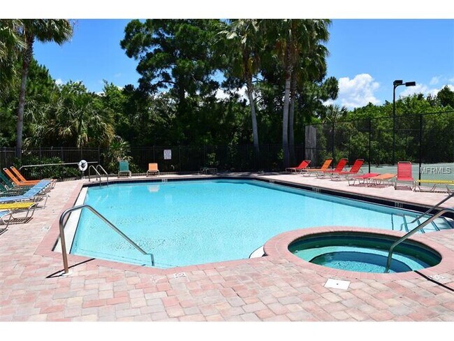 Photo - 569 Vallance Way NE