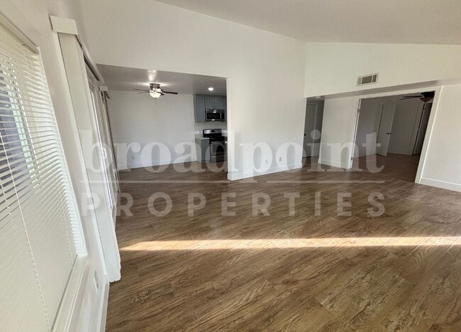 Photo - 522 Charlotte Dr