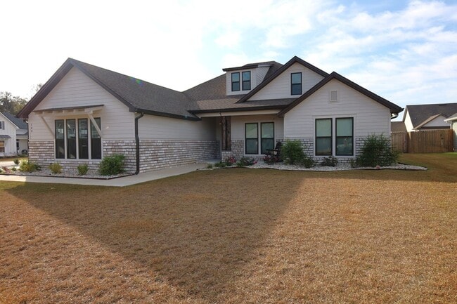 Building Photo - 180 Floyd Mcneal Dr