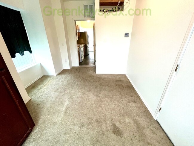 Photo - 2-Bedroom, 1-Bathroom Unit Available in Multiplex Near Downtown Hillsboro