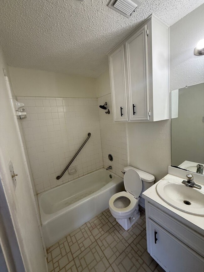 Photo - 1610 28th St Unidad 1610 28th -  1