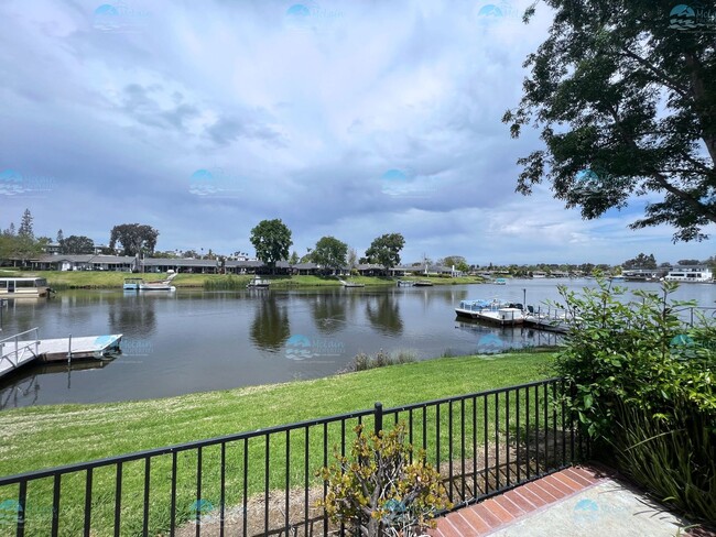 Building Photo - Lakefront 3 Bedroom in San Marcos with a Dock Rental