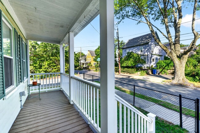 Photo - 53 Henderson St