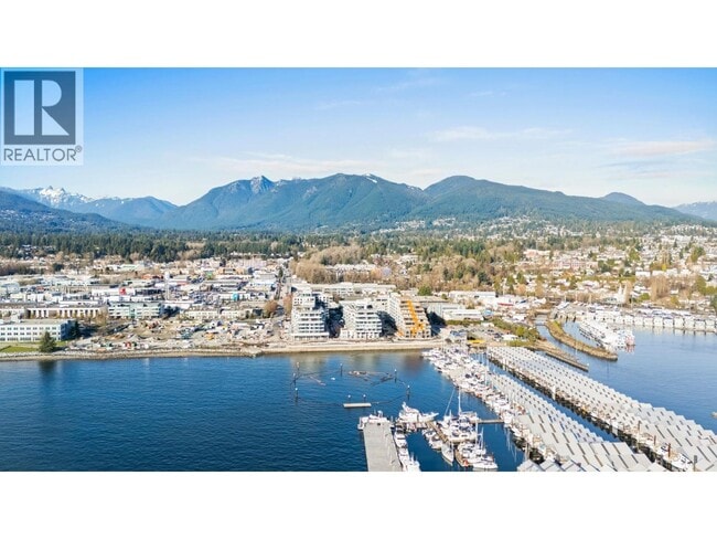 Photo - 755 Harbourside Dr