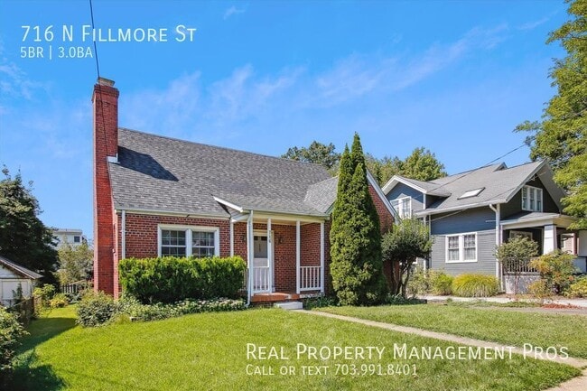 Building Photo - 716 N Fillmore St