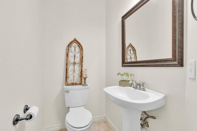 Photo - 147 April Waters Dr W