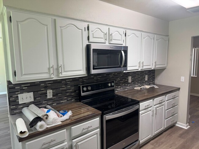 Photo - No HOA. Oversized 3/2 Home. NEW PHOTOS COMING SOON