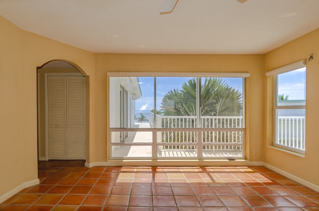 Building Photo - El Dorado Club Unit 804