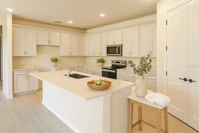 Photo - 6735 Willow View Ave