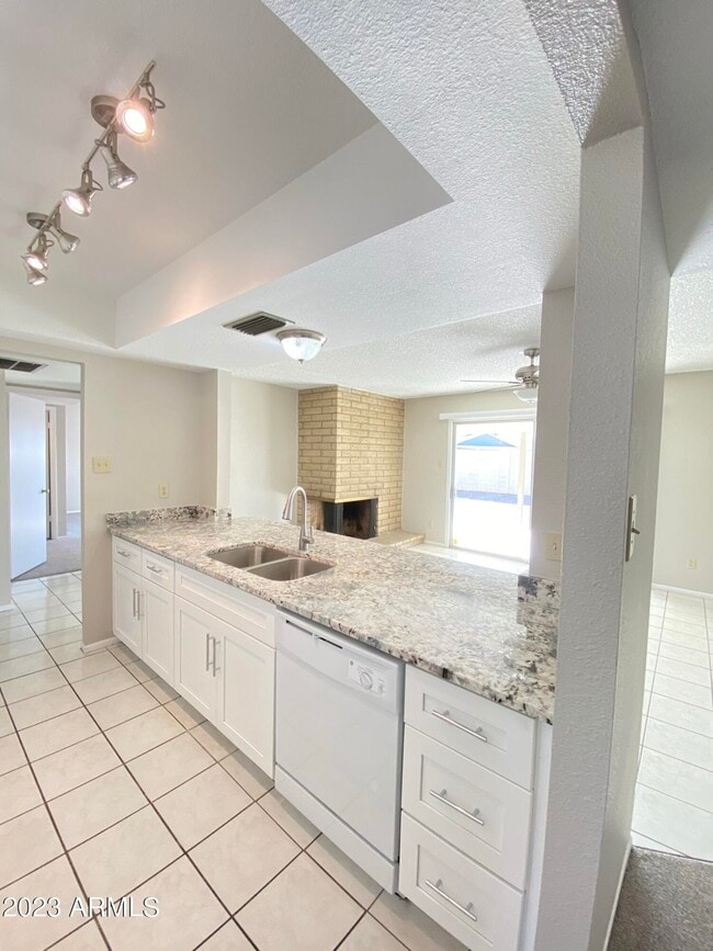 Photo - 3633 W Calavar Rd