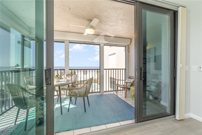 Building Photo - 2810 Estero Blvd Unit 511