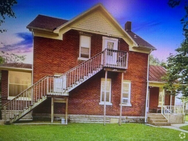 Lower Unit - 1604 10th St S Unit 1 Rental