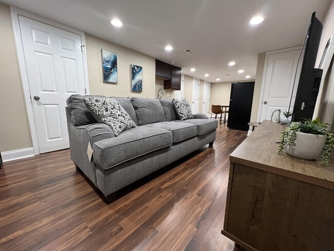 Photo - 4058 Edgewood Rd