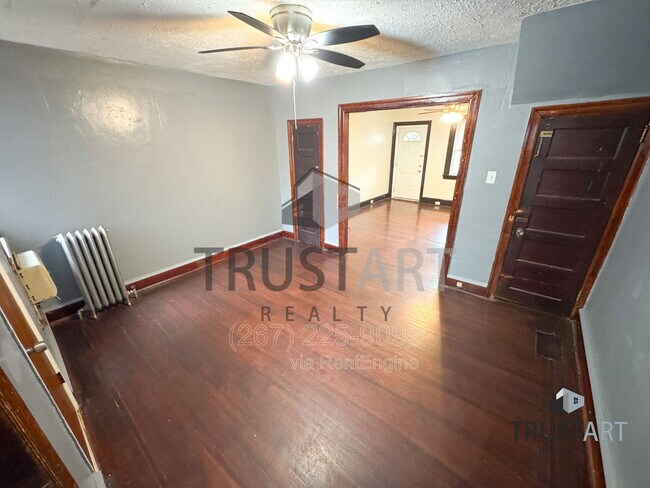 Photo - 5719 N Howard St