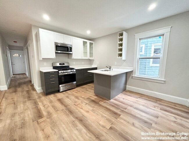 Building Photo - 20 Sudan St Unit 2 Rental