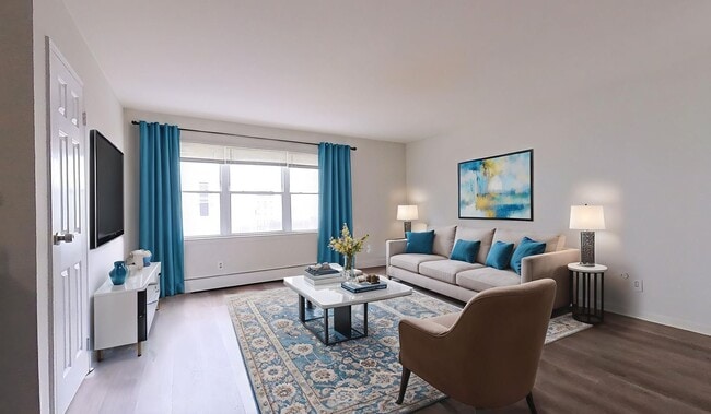 Photo - Seminary Apartments