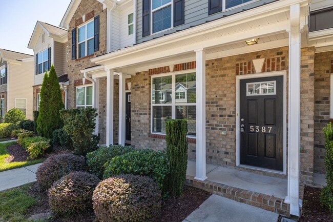 Photo - 5387 Farm House Trail