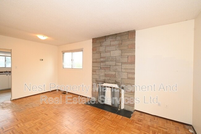 Photo - 215 McIntyre Crescent
