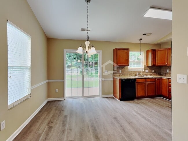 Photo - 1860 Oakhurst Park Ln