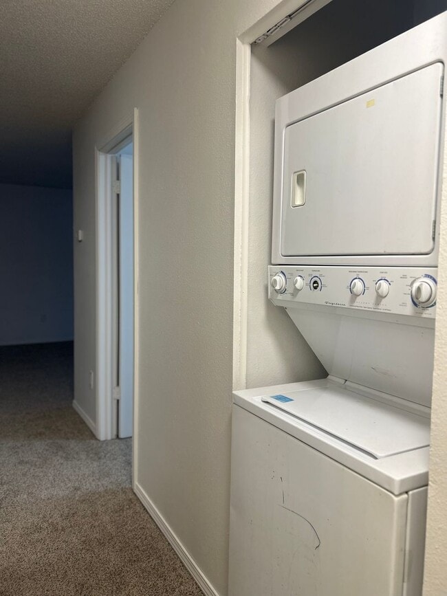 Photo - Woodridge 228 Unit 5 Unit Woodridge 228  5