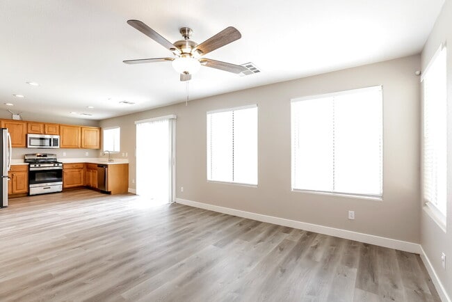 Photo - 8457 Spencer Canyon St