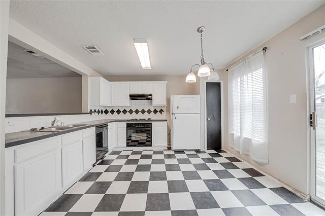 Photo - 7012 Sorcey Rd
