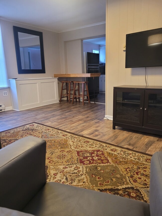 Photo - 141 W Schuyler St Unit 2