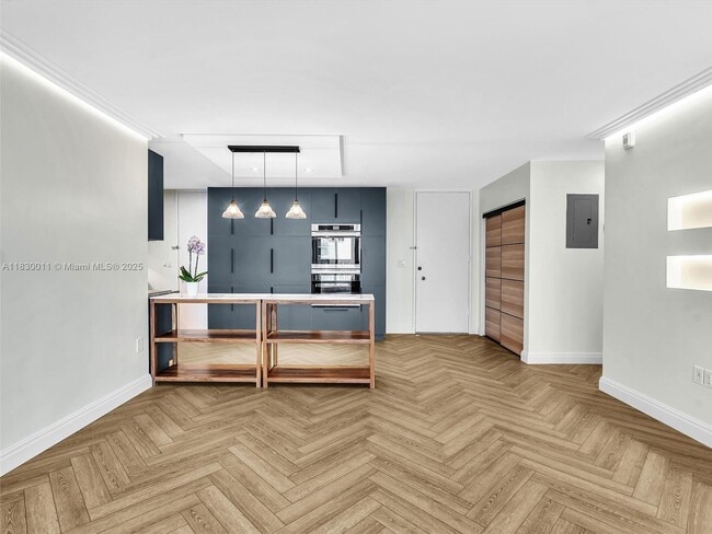 Photo - 770 NE 69th St Unidad 2C