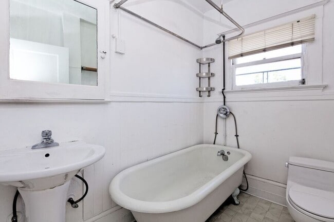 Photo - 2139 Grant St Unit 3