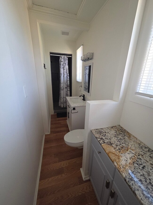 9531 E Ave T-12
