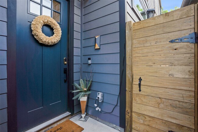 Photo - 3802 Buck St