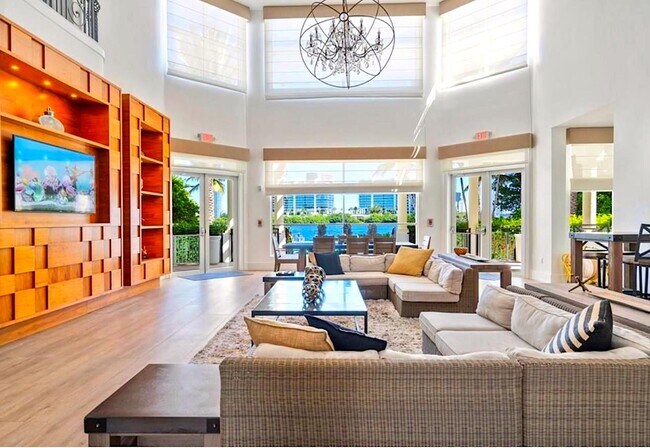 Photo - 3165 NE 184th St Unidad 6301