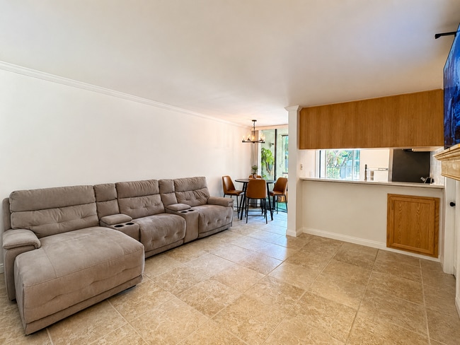 Photo - 6930 Hyde Park Dr Unit 108