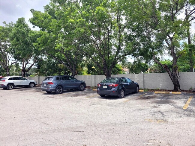 Photo - 5100 SW 41st St Unit 101