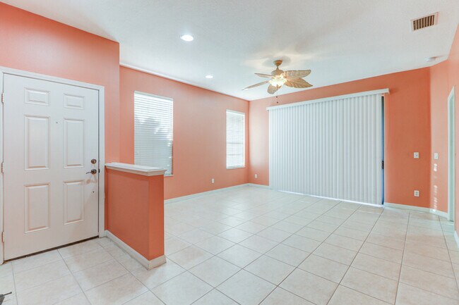 Photo - 210 Mystic Falls Dr Casa Adosada