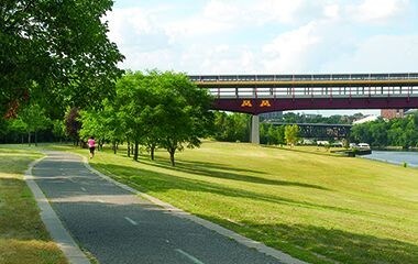 Minuets from Mississippi river walkway. - 925 30th Ave S
