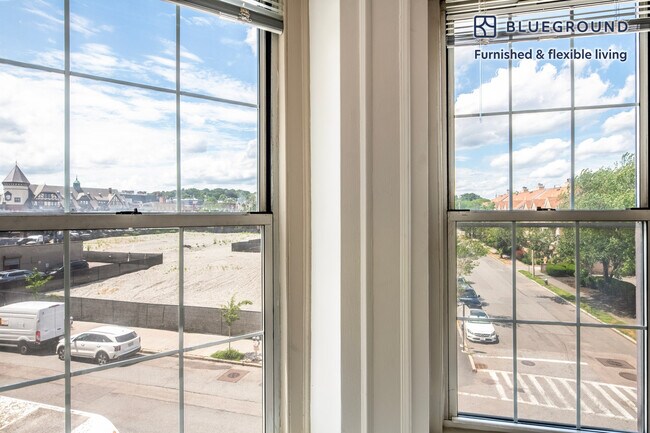 Photo - 1284 Beacon St Unit FL3-ID1177