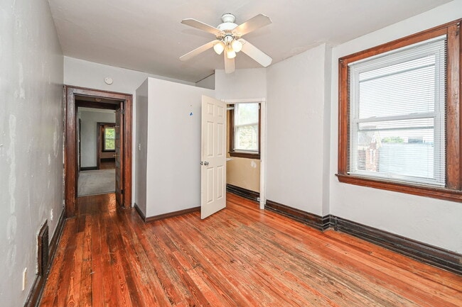 Photo - 2125 W Clifton Ave Unidad B