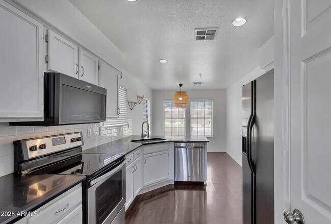 Building Photo - 8824 E Mescal St